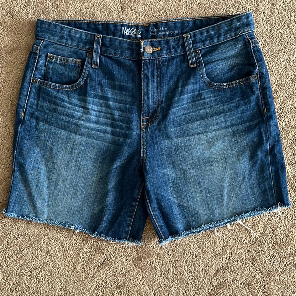 Mossimo Boyfriend shorts size 10